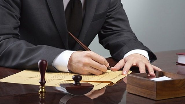 چگونه بهترین وکیل ملکی در قم را پیدا کنیم؟