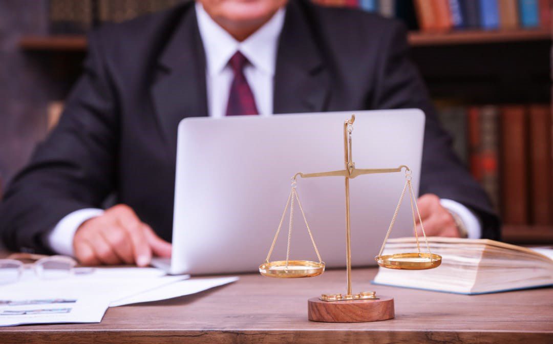 مشکلات متداول خانوادگی که به وکیل نیاز دارند