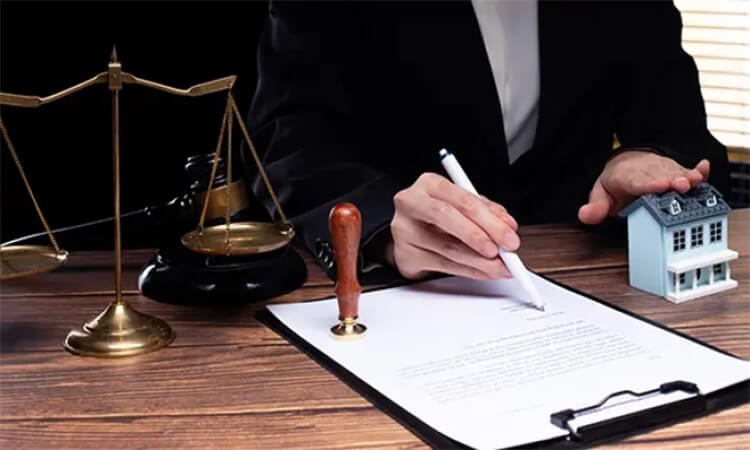 وظایف بهترین وکیل ملکی در قم