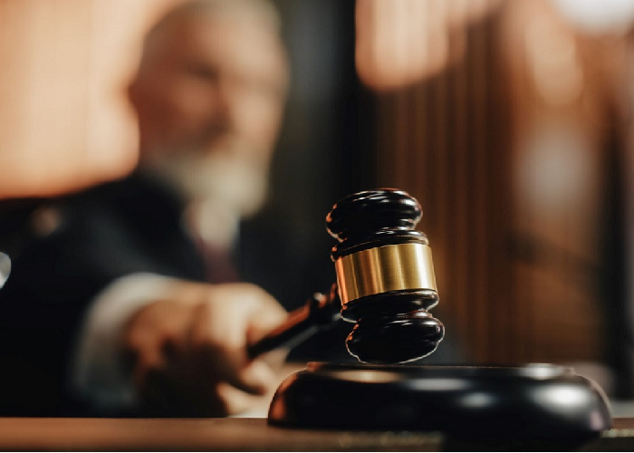 تجربه های واقعی وکلا که قاضی شده اند