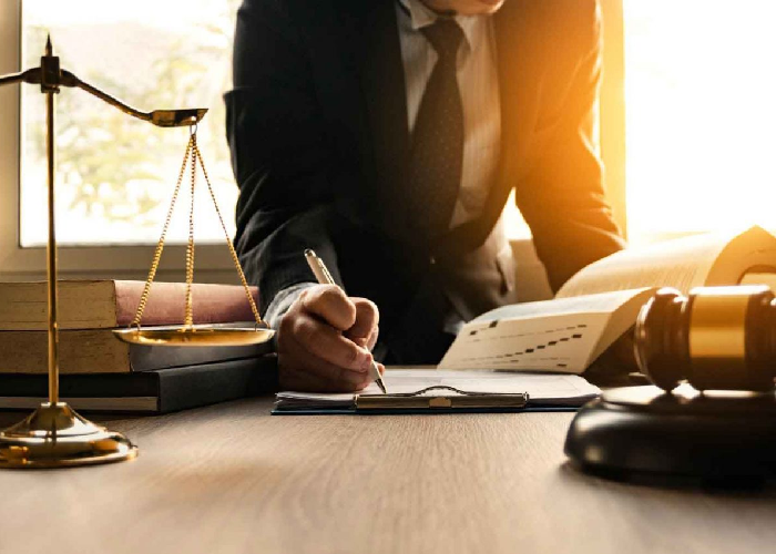 تفاوت های مهم بین شغل وکیل و قاضی