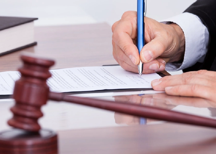 چه‌ طور وکیل مناسبی برای پرونده کیفری انتخاب کنیم؟