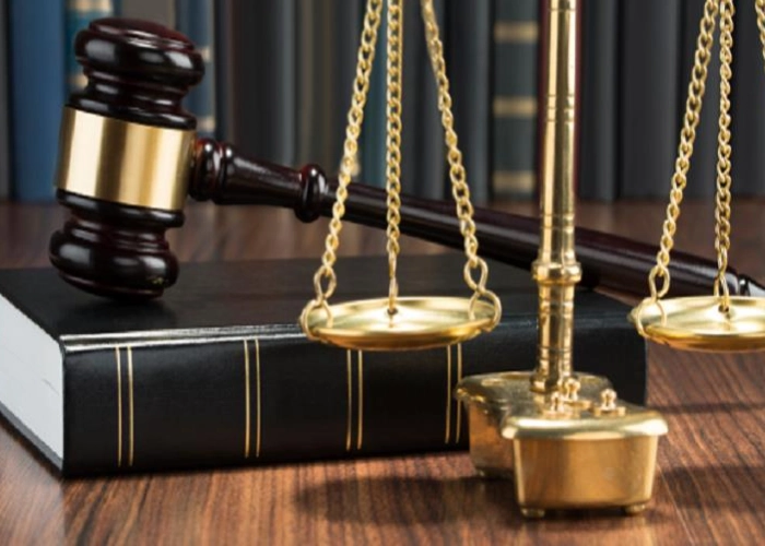 جدول مقایسه شرایط شاهد بودن وکیل در پرونده های قضائی