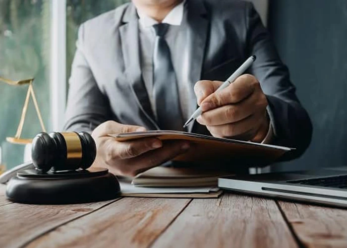 شرایط استفاده از حبس تعلیقی: چه کسانی مشمول میشوند؟