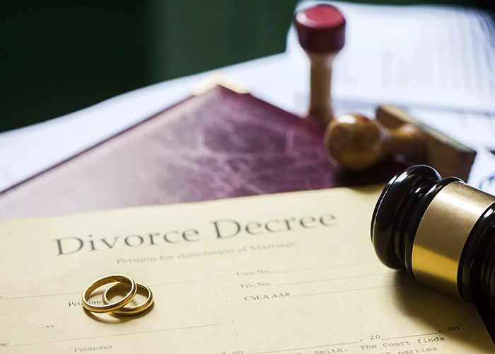 مراحل طلاق توسط زن دارای حق طلاق